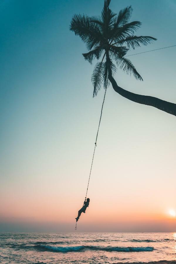 Layback Boutique Surf & Yoga Camp Sri Lanka Hostel Weligama Zewnętrze zdjęcie